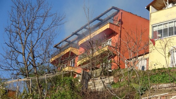 Zonguldak’ta yangın: 2 daire kullanılamaz hale geldi