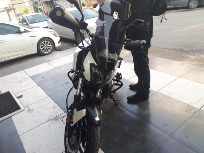 Hırsızlar korona virüs ile mücadele eden doktorun motosikletini çaldı
