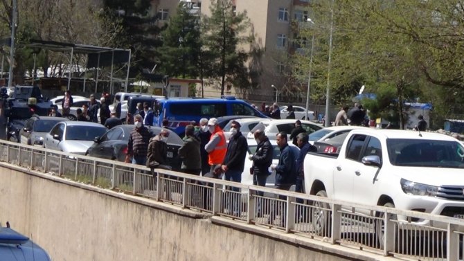 Terör saldırısında hayatını kaybedenlerin cenazeleri Diyarbakır’a getirildi