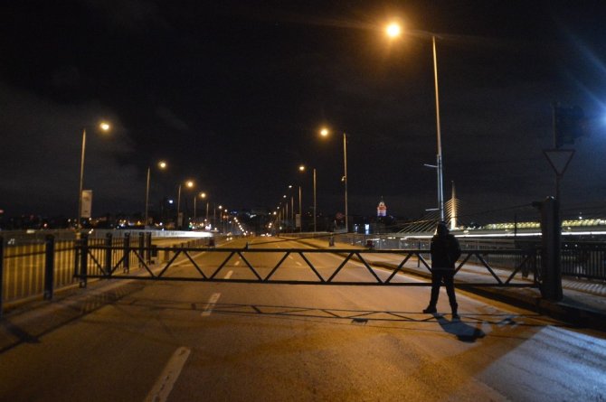 Atatürk Köprüsü, araç ve yaya trafiğine kapatıldı