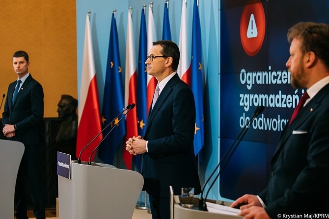 Polonya’da korona virüs tedbirleri uzatıldı