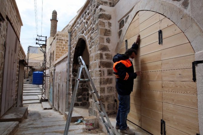 Mardin’in tarihi çarşıları ilk görünümüne kavuşuyor