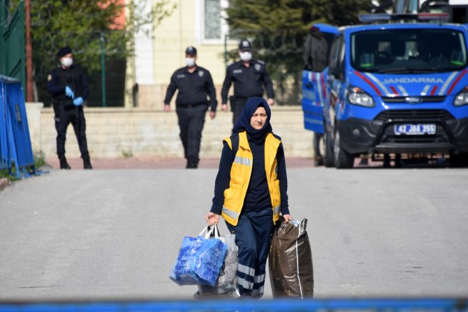 Konya'da umre dönüşü karantinaya alınan 350 kişi, evlerine gönderildi