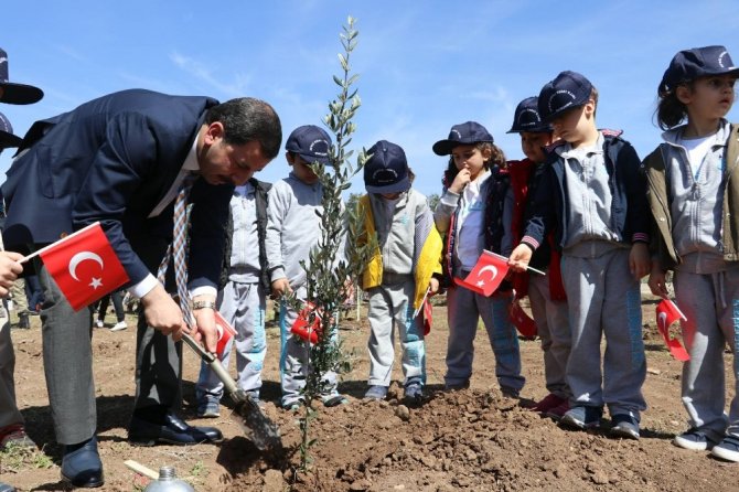 Baydilli’den 23 Nisan Ulusal Egemenlik ve Çocuk Bayramı kutlaması