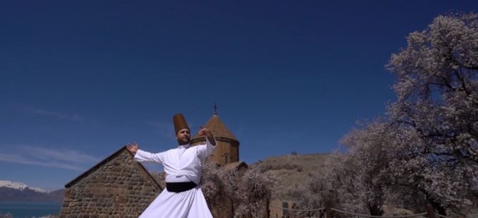 Boş kalan Akdamar Adası’nda huzur veren görüntü