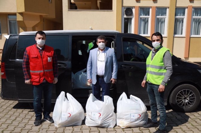 BANÜ’den ihtiyaç sahibi öğrencilere gıda desteği