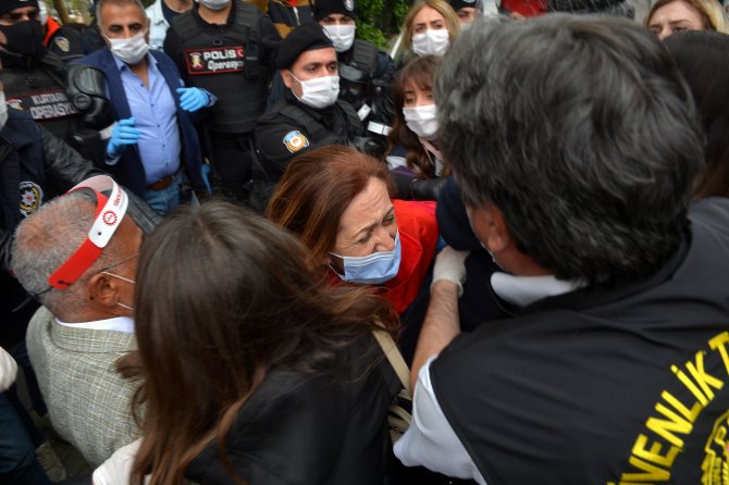 DİSK önünden Taksim'e yürümek isteyen gruba gözaltı