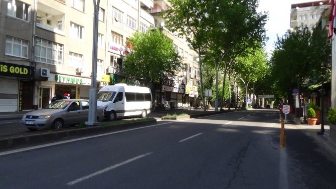 Diyarbakır’da cadde ve sokaklarda kısıtlamanın ikinci gününde de seslik hakim