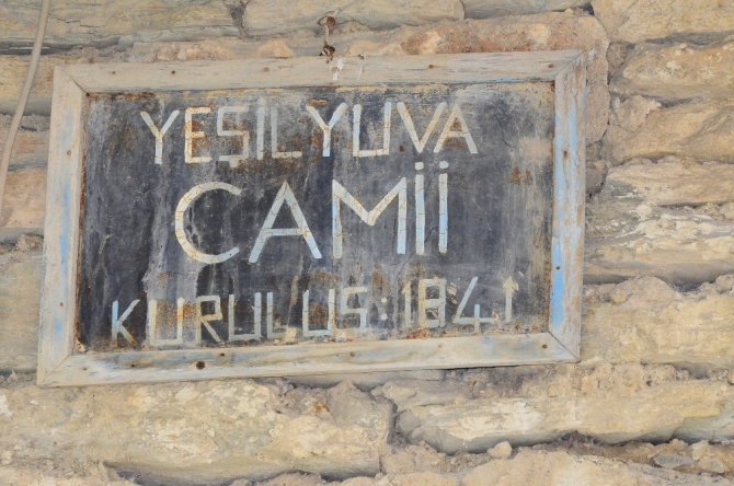 Osmanlı dönemine ait tarihi cami restore edilmeyi bekliyor