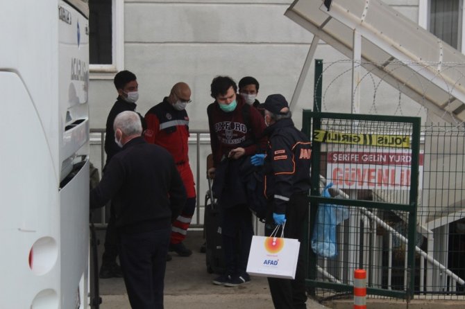 İngiltere’den döndükten sonra Kocaeli’de karantinaya alınan 342 kişi tahliye edildi