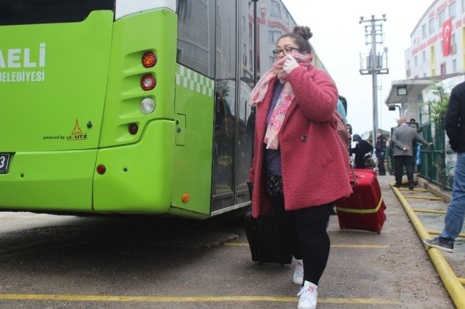 İngiltere’den döndükten sonra Kocaeli’de karantinaya alınan 342 kişi tahliye edildi