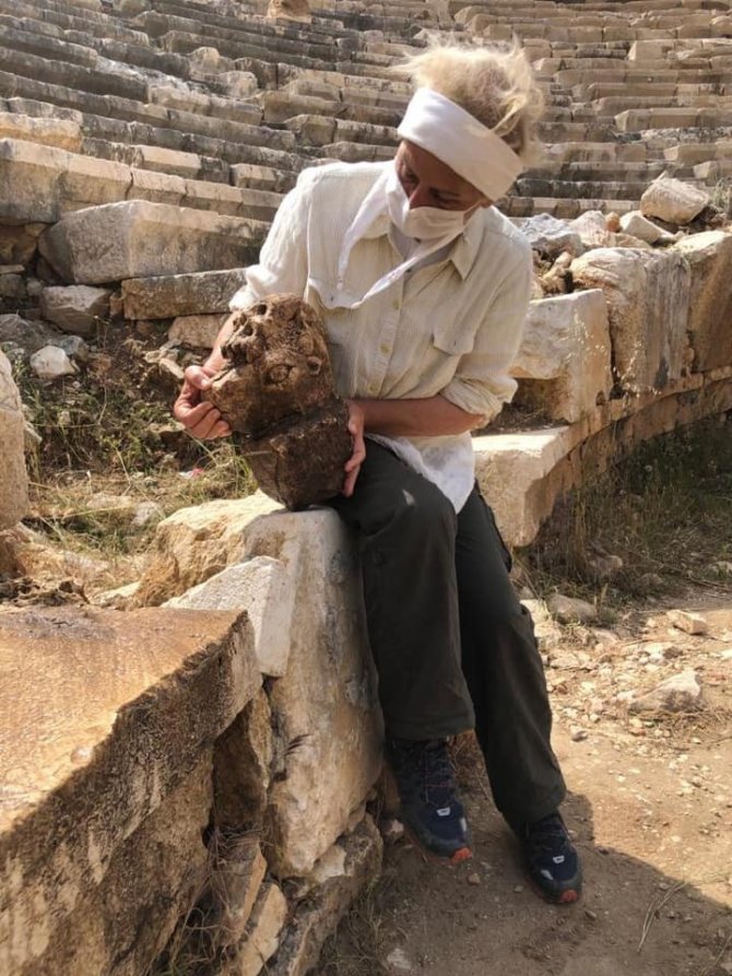 Patara kazılarında heyecanlandıran yazıt