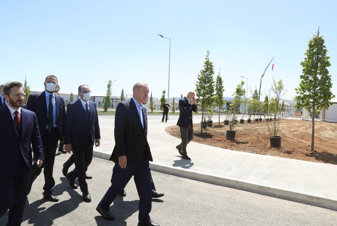 Cumhurbaşkanı Erdoğan Sancaktepe'de salgın hastanesini inceledi