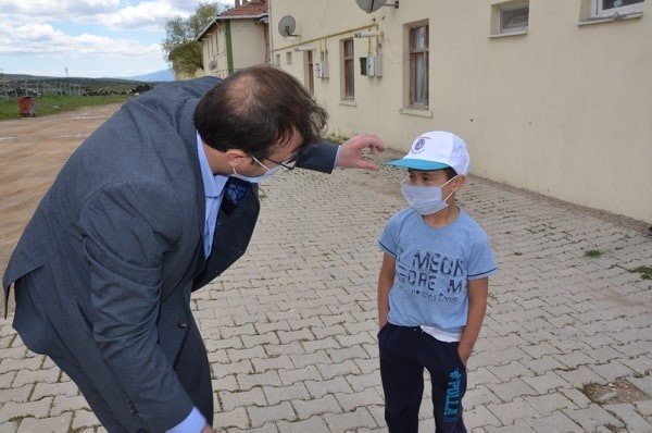 Emet Belediyesi 8 asırlık gelenekten çocukları mahrum bırakmadı