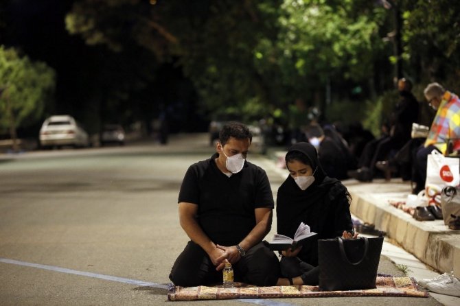 İran’da son 24 saatte korona virüsten 71 kişi öldü