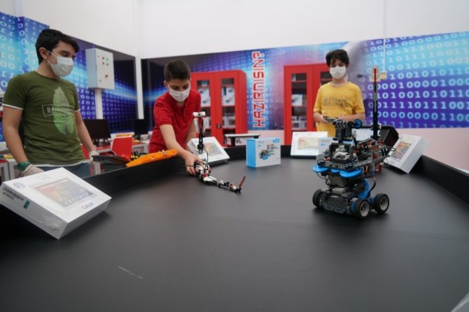 Diyarbakır Büyükşehir Belediyesi robotik kodlama atölyeleri eğitime hazır