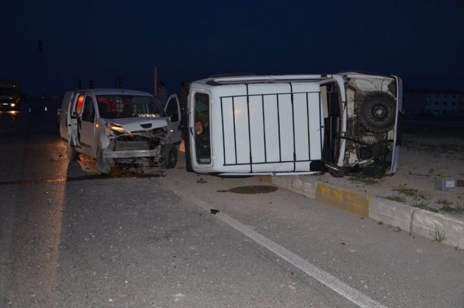 Konya’da 5 kişinin yaralandığı kaza güvenlik kamerasında