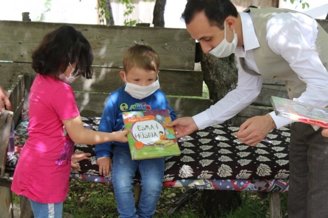 Domaniç’te iki anlamlı güne iki hediye