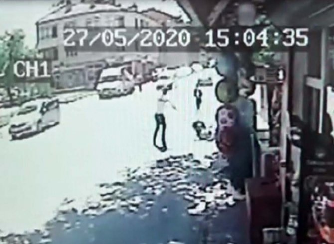 Konya'da eşini sokak artasında vuran koca saklandığı evde yakalandı
