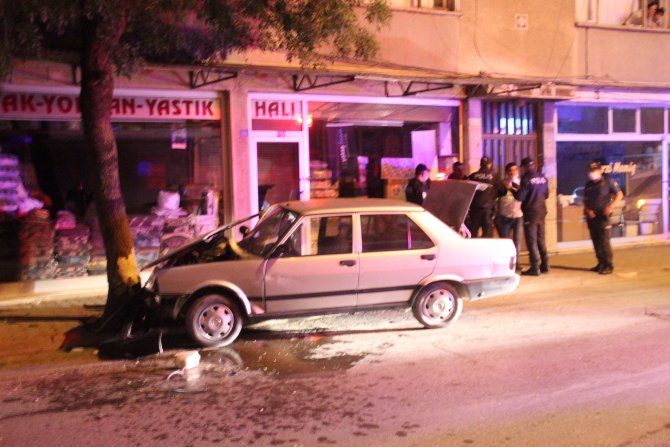 Konya'da sokağa çıkma kısıtlamasında alkolle araç kullandı dur ihtarına uymayıp kaza yaptı!