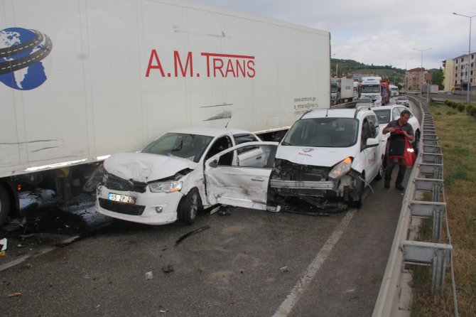 12 aracın karıştığı zincirleme kaza: 5 yaralı
