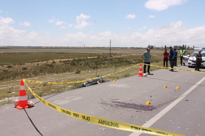 Aksaray'da motosikletle traktör römorkuna çarpan genç öldü