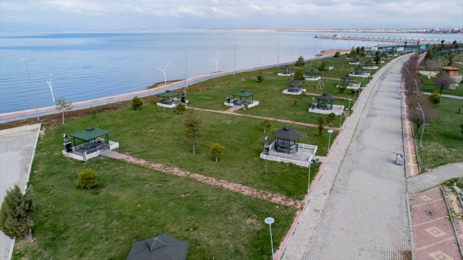 Beyşehir'de sahildeki park ve piknik alanları yeni normale hazır