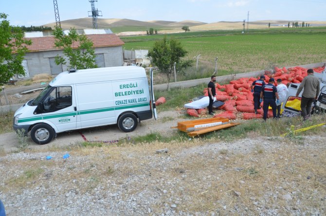 Konya'da şarampole devrilen TIR'ın sürücüsü öldü