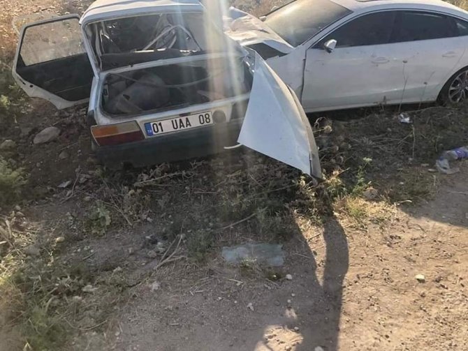 Otomobiller çarpıştı: 2 kardeş öldü, Ziraat Odası Başkanı yaralandı