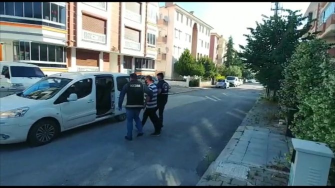 Balıkesir merkezli FETÖ operasyonunda 21 eski polis yakalanandı