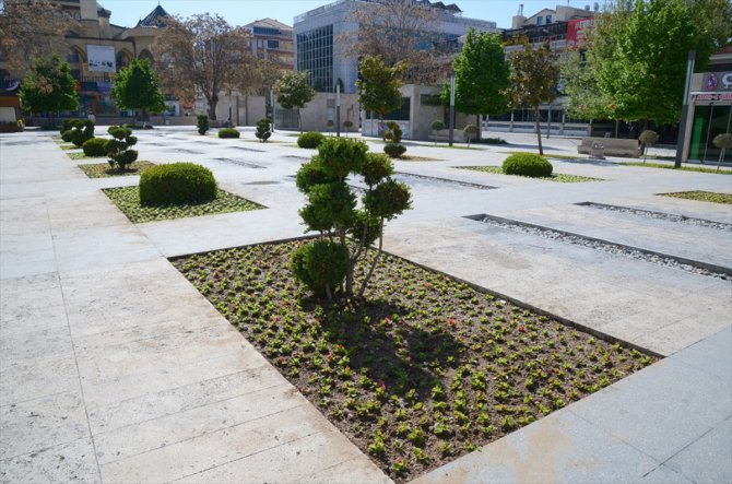 Kırşehir Belediyesinden park ve yeşil alanlarda düzenleme