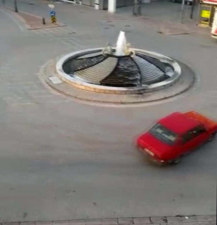 Kavşakta drift yapan sürücüye 6 bin 100 lira ceza