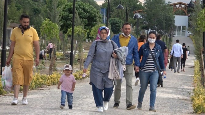 Selçuklu mimarisi Çeşnigir’e ziyaretçi akını