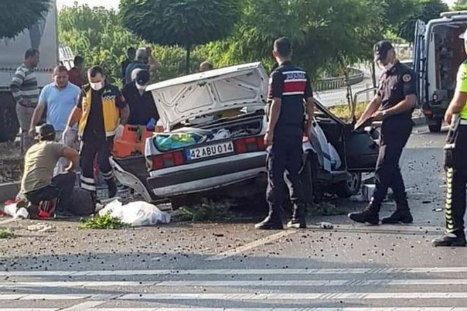 Konya’da refüje çarpan otomobil takla attı: 3 ölü, 2 yaralı