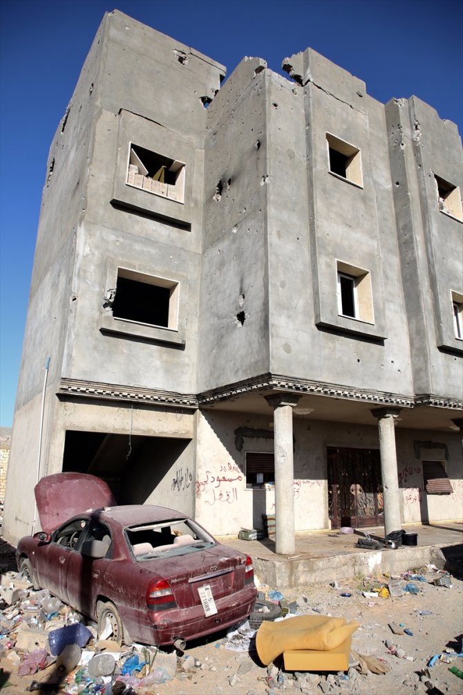 Hafter milisleri Trablus'tan çekilirken geride büyük yıkım bıraktı