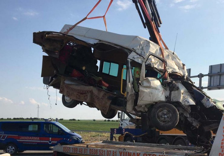 Konya'da 7 kişinin öldüğü kazada, TIR şoförü tutuklandı