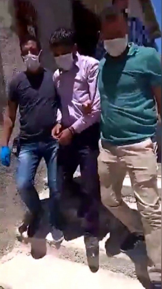 Konya’da aranan şahıslar polisten kaçamadı