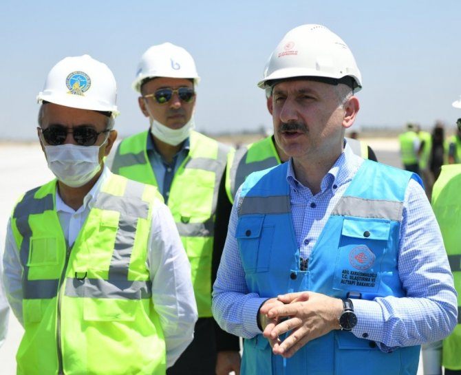 Bakan Karaismailoğlu: “İki yıl bitmeden Çukurova Havalimanına ilk uçak inecek”
