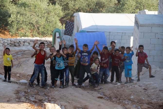İHH İdlib'de 120 bin sığınmacıya sıcak yuva için çalışıyor