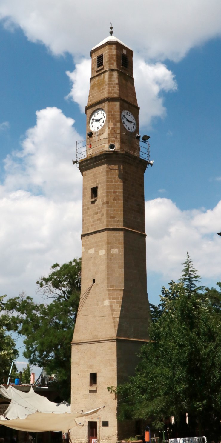 Burdur Saat Kulesi, 83 yıldır zamanı gösteriyor