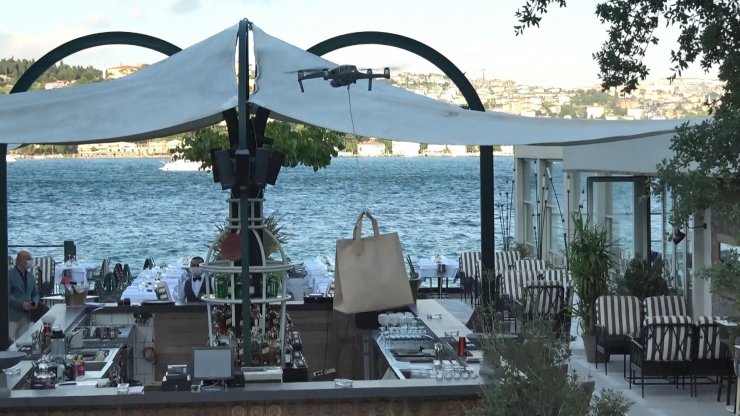 İstanbul Boğazı'nda drone ile paket servisi