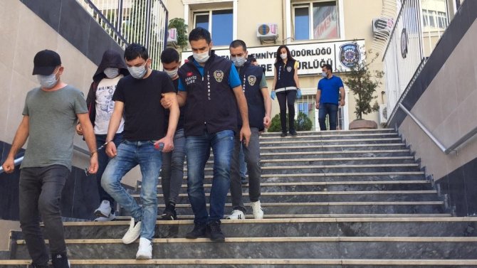 İstanbul ve Sakarya’da fuhuş operasyonu: 6 gözaltı
