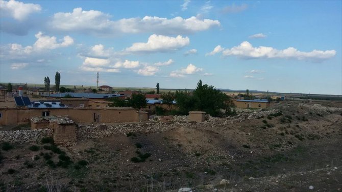 Konya'da 6 kişinin yaşadığı 2 ev Kovid-19 nedeniyle karantinaya alındı
