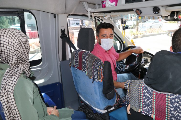 Şoförler, maskeyi indiren yolculardan şikayetçi