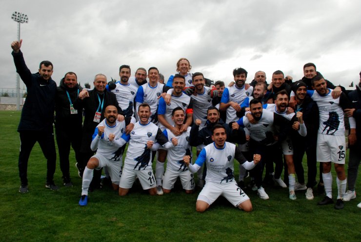 Karacabey Belediyespor'da şampiyonluk sevinci