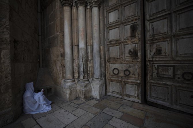 Kudüs’teki Kıyamet Kilisesi yeniden ibadete kapatıldı