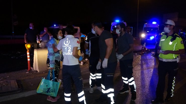 Bursa'da yolcu otobüsü devrildi: 1 ölü, 16 yaralı