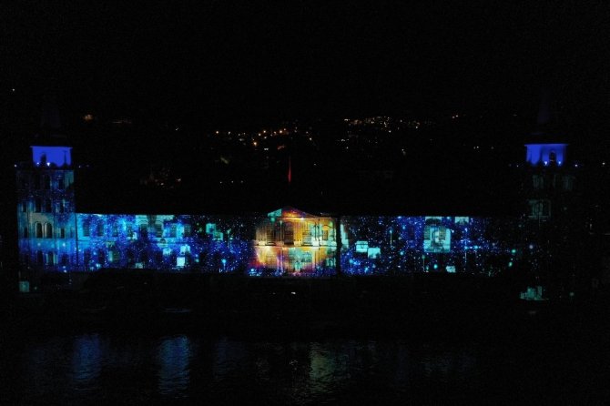 Kuleli duvarlarında ’15 Temmuz’ temalı 3 boyutlu ışık gösterisi