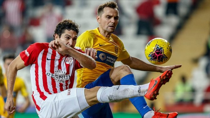 MKE Ankaragücü Antalyaspor ile kritik bir maça çıkıyor