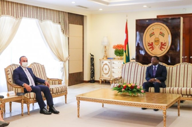 Dışişleri Bakanı Çavuşoğlu, Togo Cumhurbaşkanı Gnassingbé ile görüştü
